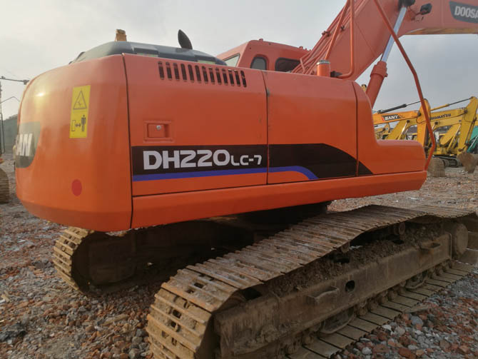 Doosan DH220LC-7 For Sale - 2011 Korean Excavator