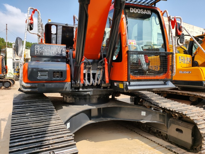 Doosan DX300 For Sale - 2023 Model Made in Korea