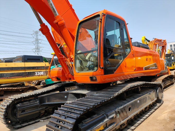 Doosan DX420 For Sale – 2022 Model Excavator in Excellent Condition