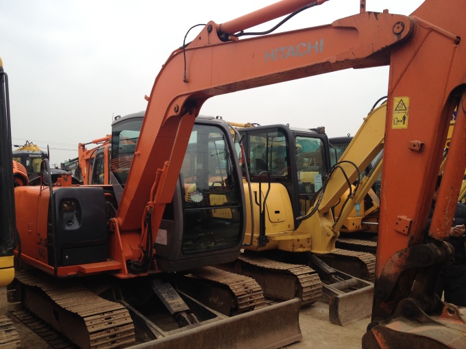 Hitachi ZX60 for sale - 2017 used mini excavator from Japan