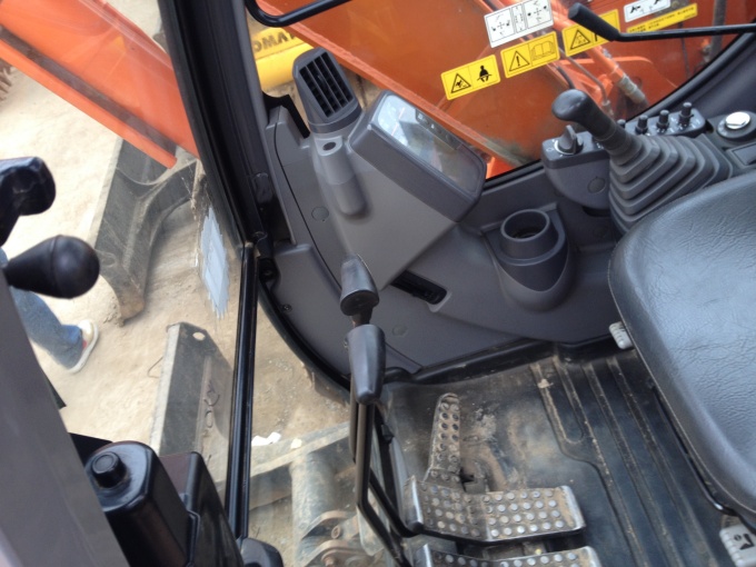 Hitachi ZX60 for sale - 2017 used mini excavator from Japan