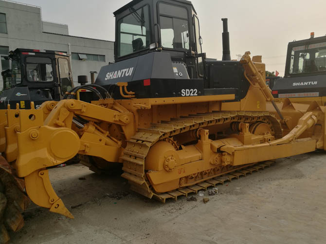Shantui Bulldozer SD22 for sale – 2023 model, made in China, in excellent condition