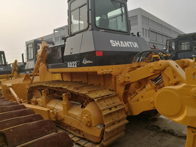 Shantui Bulldozer SD22 for sale – 2023 model, made in China, in excellent condition