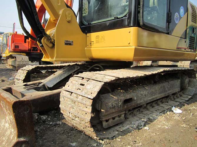Cat 305.5 mini excavator for sale in excellent condition, Japan-made 2007 model