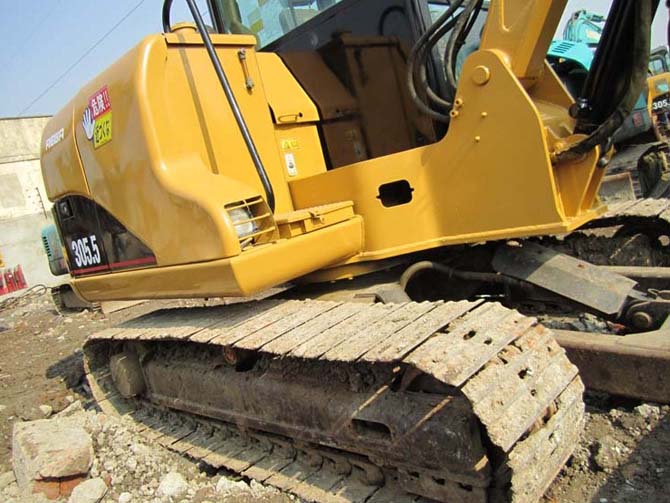 Cat 305.5 mini excavator for sale in excellent condition, Japan-made 2007 model