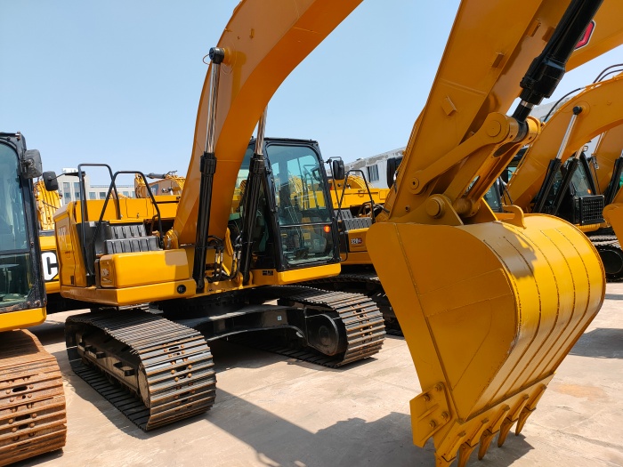 Cat 320GC Excavator for Sale 2021 model low hours made in Japan