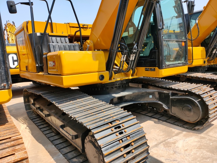 Cat 320GC Excavator for Sale 2021 model low hours made in Japan