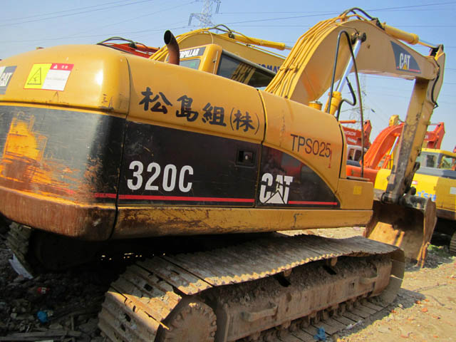 Original Cat 320C excavator in excellent working condition with original paint.