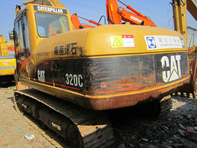 Original Cat 320C excavator in excellent working condition with original paint.