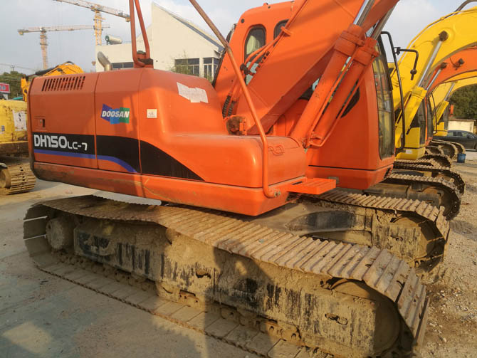 Doosan DH150LC-7 For Sale 2013 model excavator made in South Korea