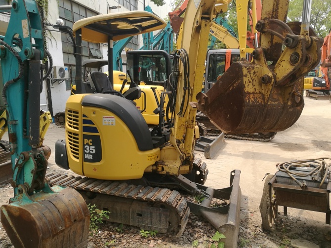 Komatsu PC35MR-2 For Sale 2010 mini excavator made in Japan