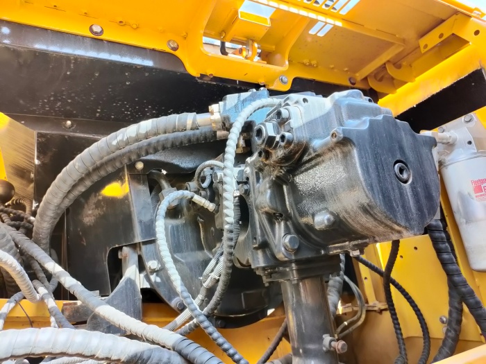 Komatsu PC400-7 For Sale with low hours and excellent working condition