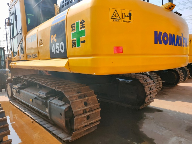 Komatsu PC450-8 Excavator For Sale with low hours and excellent working condition