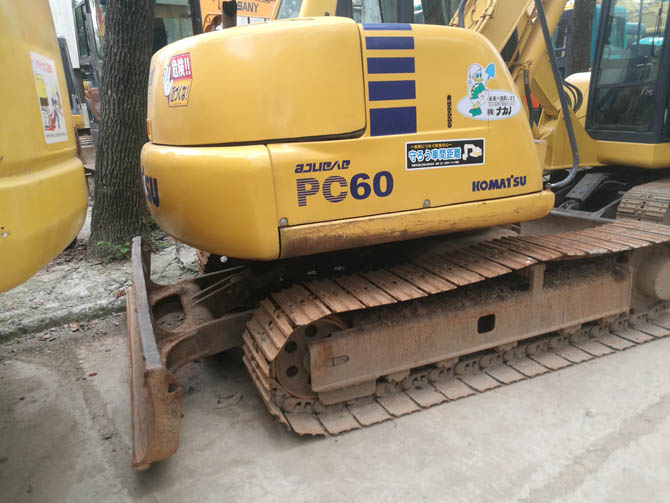 Komatsu PC60-7 For Sale Mini Excavator in Japan-made Excellent Condition