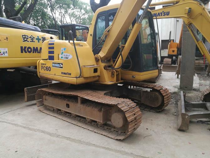 Komatsu PC60-7 For Sale Mini Excavator in Japan-made Excellent Condition