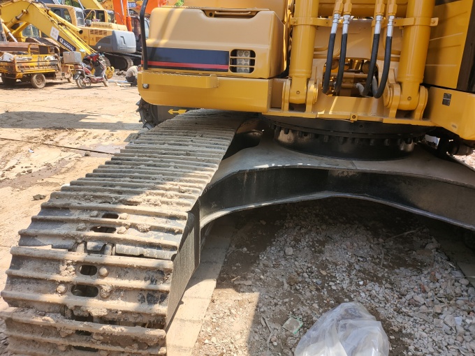 Cat 320BL Excavator for Sale powered by Cat 3066 engine, 2000 model