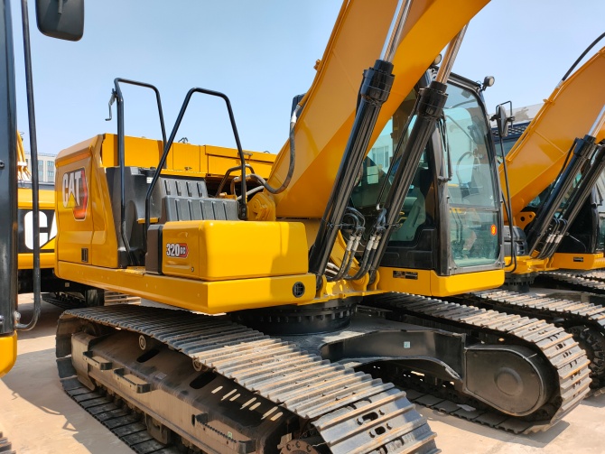 Caterpillar 320GC For Sale in China 2022 model excavator made in Japan