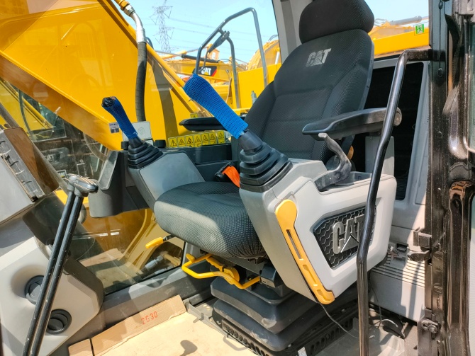 Caterpillar 320GC For Sale in China 2022 model excavator made in Japan