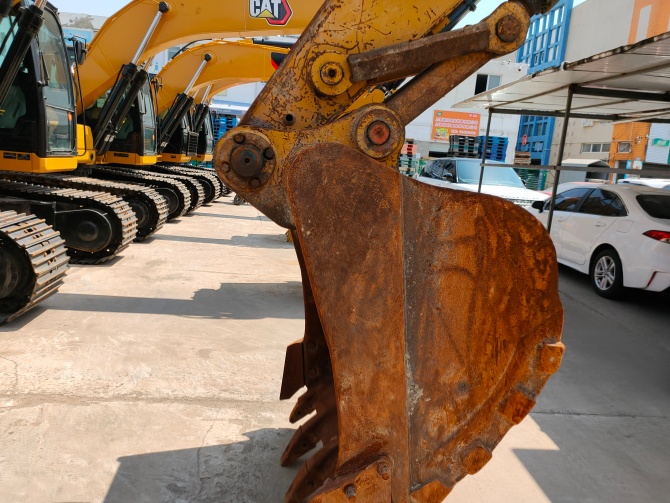 Caterpillar 320GC For Sale 2021 model original excavator made in Japan