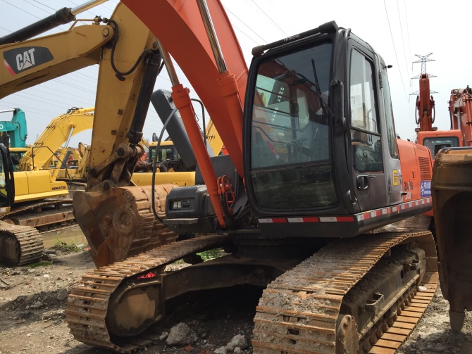 Hitachi ZX240 Excavator For Sale 2012 Model Made in Japan in Excellent Working Condition