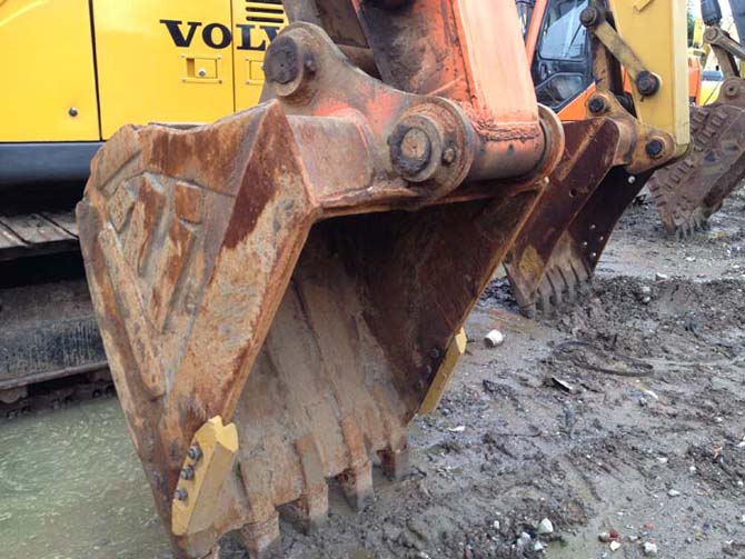 Hitachi ZX240-3 for sale 2012 model made in Japan