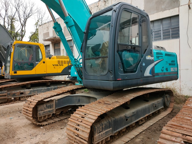 Kobelco SK210LC-8 excavator for sale, 2013 model, original paint, made in Japan