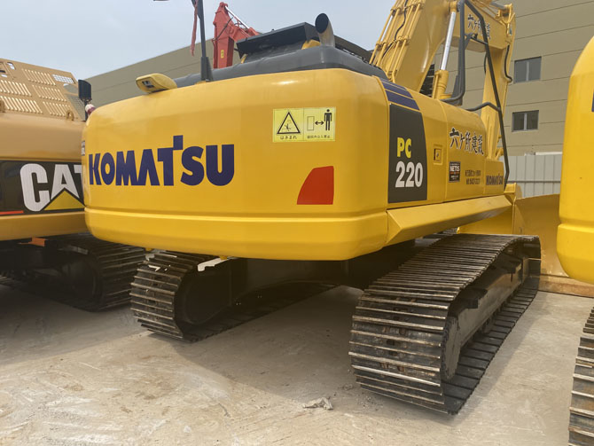 Komatsu PC220 Excavator For Sale made in Japan