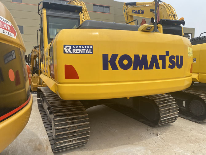 Komatsu PC220 Excavator For Sale made in Japan