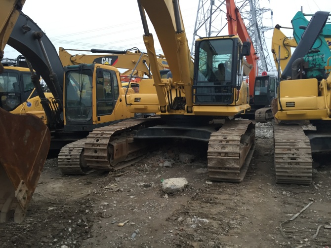 Komatsu PC450-7 excavator for sale, 2013, made in Japan