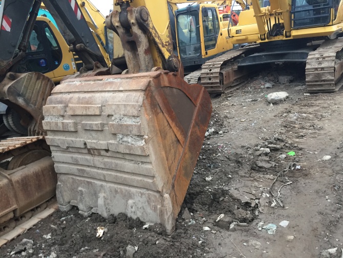 Komatsu PC450-7 excavator for sale, 2013, made in Japan