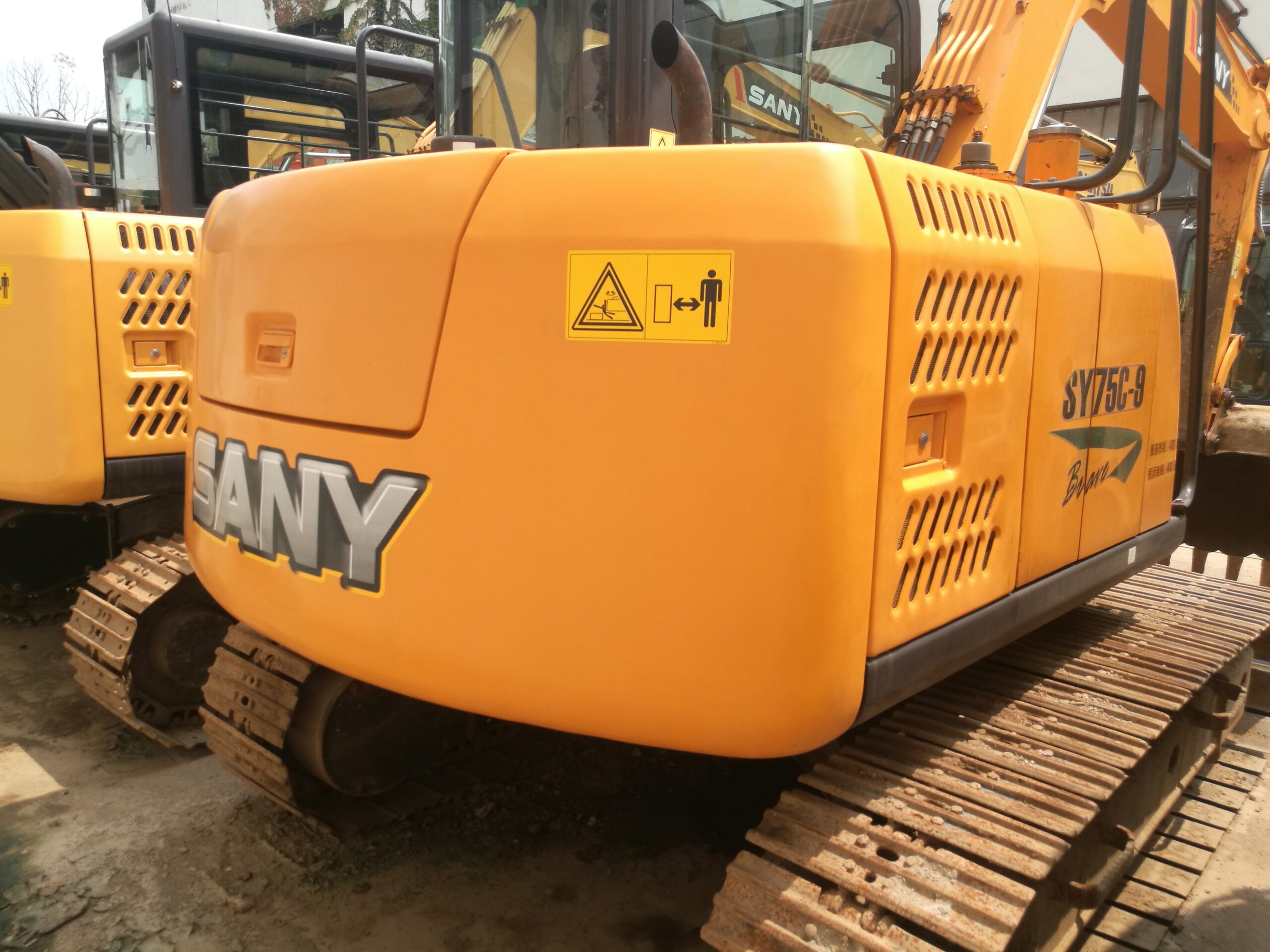 Sany SY75C-9 excavator for sale with low hours, 2015 model