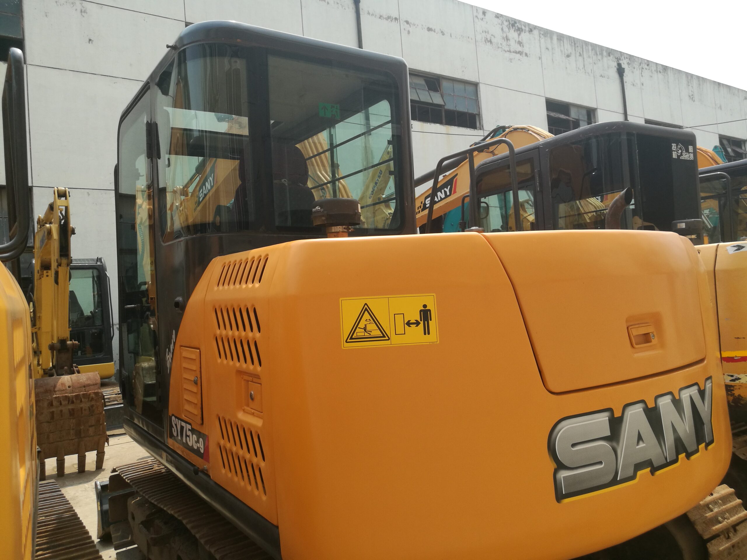 Sany SY75C-9 excavator for sale with low hours, 2015 model
