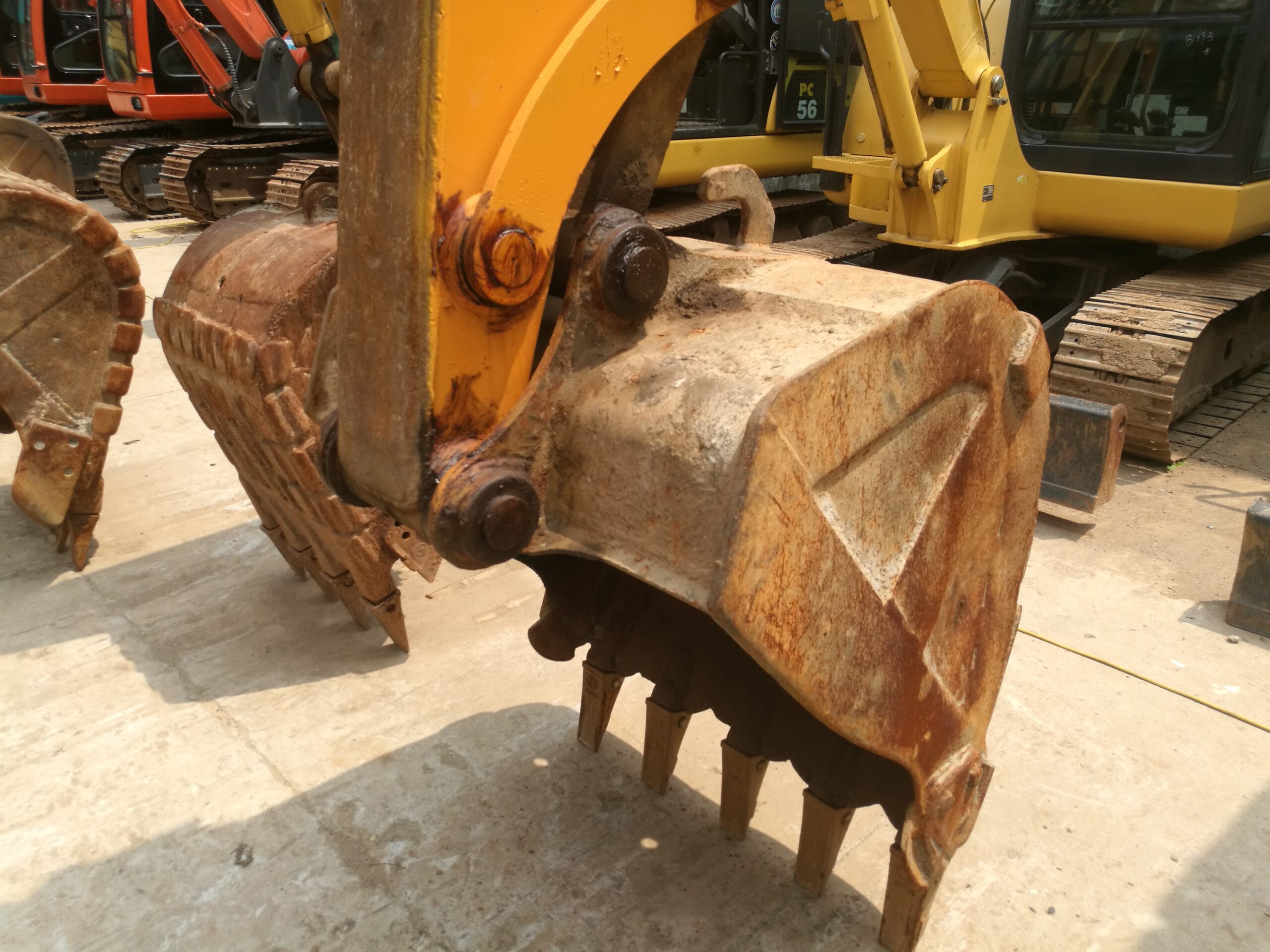 Sany SY75C-9 excavator for sale with low hours, 2015 model