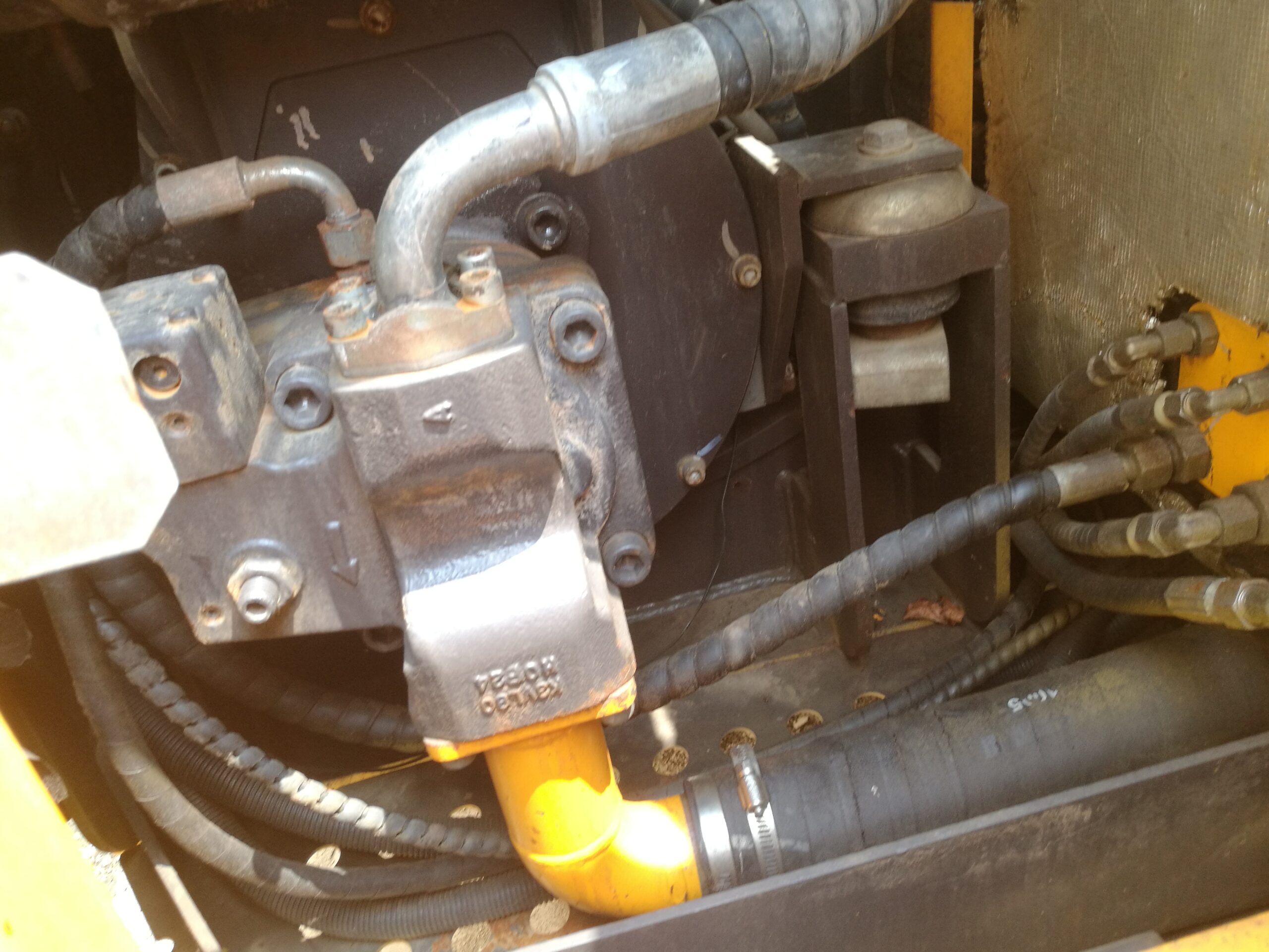 Sany SY75C-9 excavator for sale with low hours, 2015 model