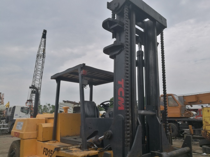 TCM FD150 15 ton forklift for sale in excellent working condition