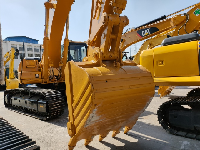 Cat 330C Excavator for Sale 2007 Japan Made in Excellent Working Condition