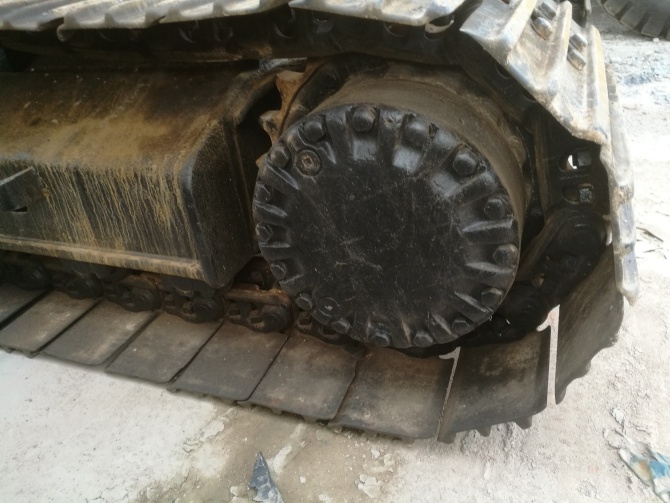 1998 Japan made Cat 320B excavator for sale in China in excellent working condition