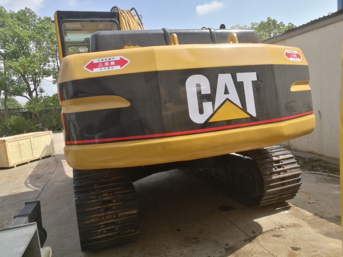Caterpillar 320BL Excavator For Sale 2000 model made in Japan