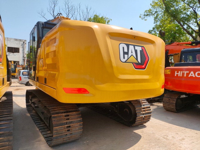 2022 Caterpillar 320GC Excavator made in Japan in excellent working condition