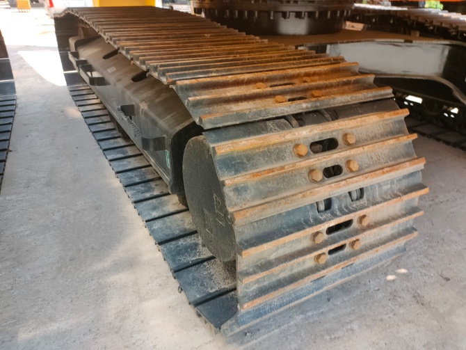 2022 Caterpillar 320GC Excavator made in Japan in excellent working condition