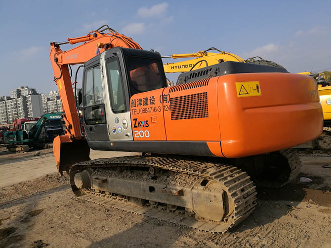 2013 Hitachi ZX200 excavator made in Japan