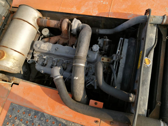 2013 Hitachi ZX200 excavator made in Japan