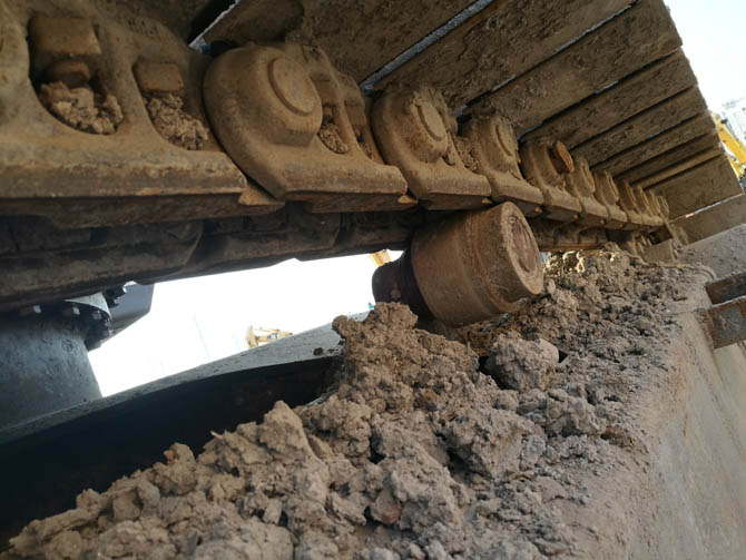 2013 Hitachi ZX200 excavator made in Japan