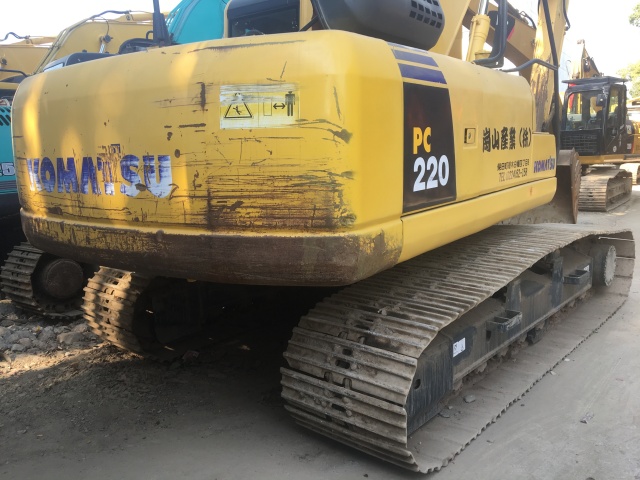 Komatsu PC220 excavator price