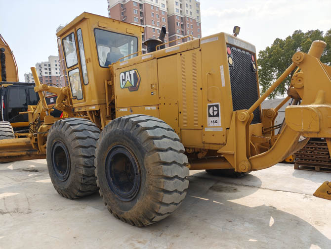1989 Original Cat 16G motor grader with original paint and 3406 engine