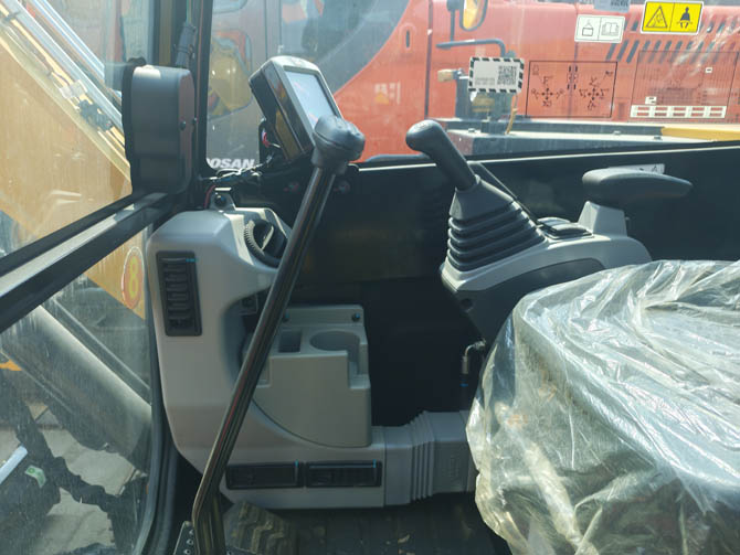 Cat 305.5 3-5
