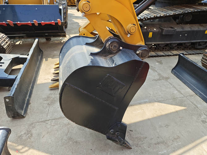 Cat 305.5 3-6