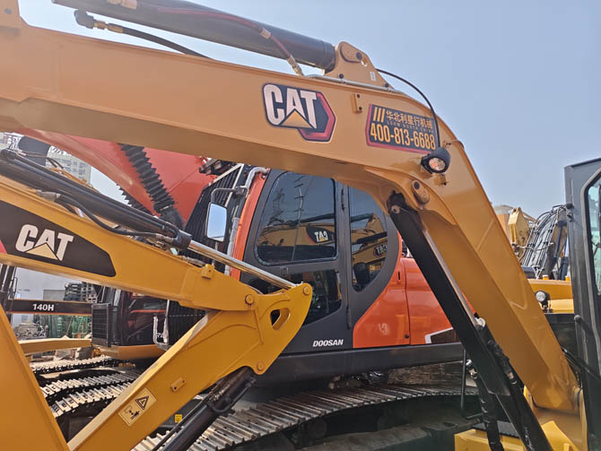 Cat 305.5 3-8