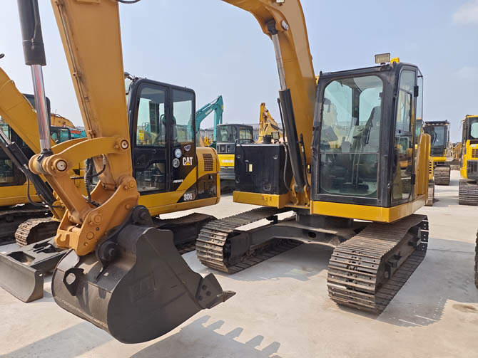 Cat Mini Excavator 307.5 7.5 ton 2024 model for sale