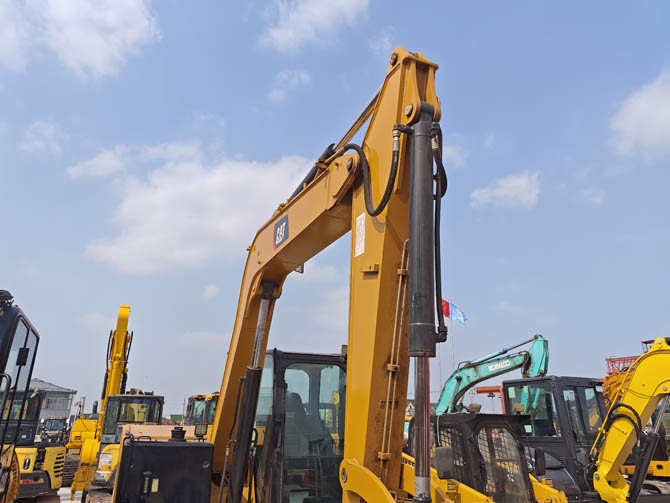 Cat Mini Excavator 307.5 7.5 ton 2024 model for sale